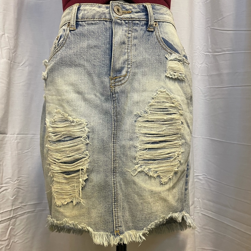 Vintage style denim skirt